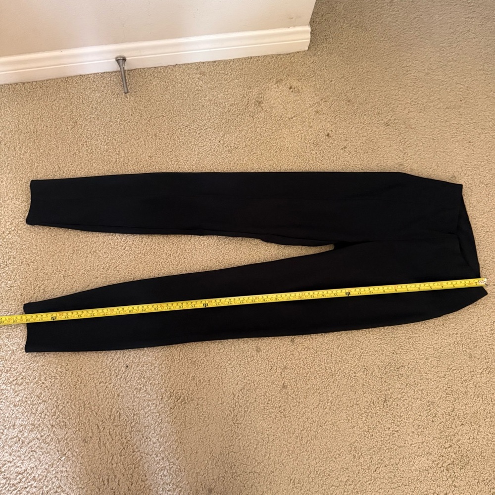 Lululemon Black High Rise Pants Women’s Size 2 Slim Fit Stretch Work Yoga Pants - Picture 6 of 9
